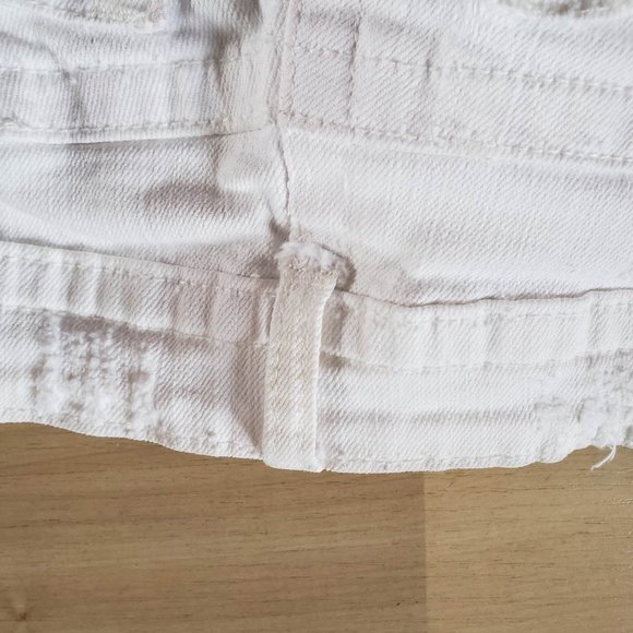 Makers Of True Originals UK white jeans , womens, size 27. mild stretch - Picture 9 of 10